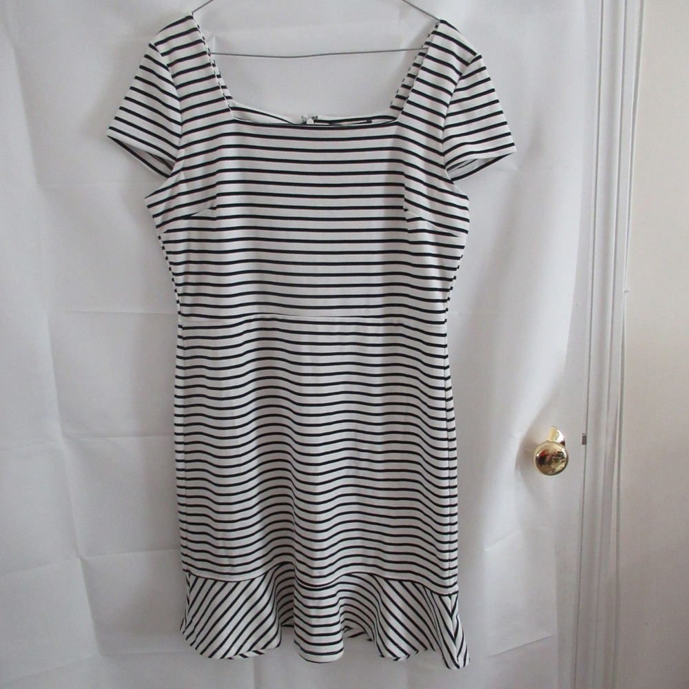 Banana Republic Sheath Dress Womens 12 White Black NEW Striped Ruffle Career